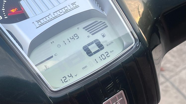 Lambretta X300 จดปี 23 ไมล์ 1102 km. รูปที่ 3