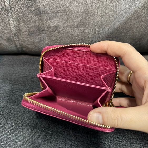 กระเป๋าสตางค์ Prada Small Zip Wallet รูปที่ 3
