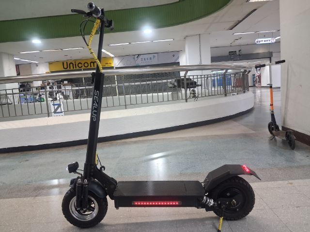 สกู๊ดเตอร์ไฟฟ้า Sealup Q7