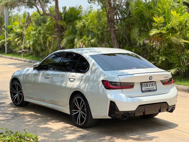 BMW Series 3 2024 330e Sedan ปลั๊กอินไฮบริด (PHEV) ไม่ติดแก๊ส เกียร์อัตโนมัติ ขาว รูปที่ 4