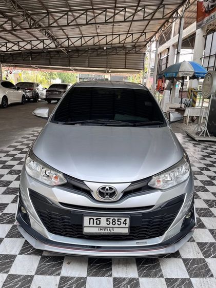 รถ Toyota Yaris 1.2 E สี เทา