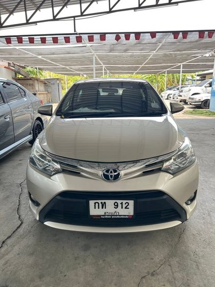 รถ Toyota Vios 1.5 S สี น้ำตาล