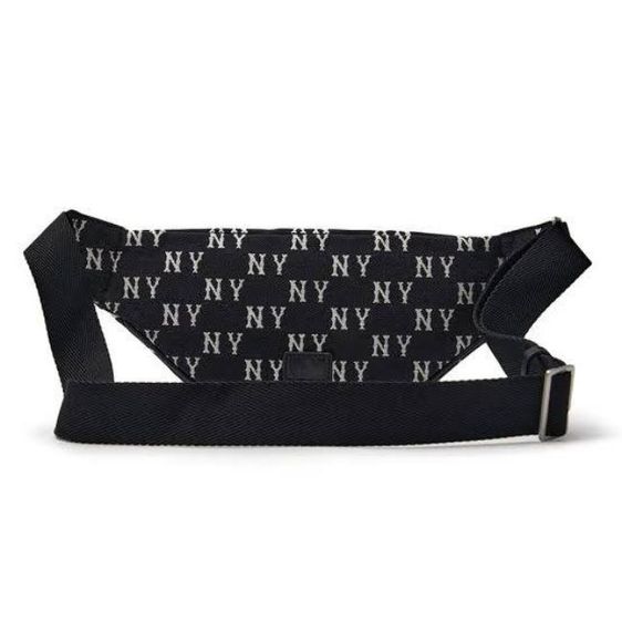 กระเป๋า cross body mlb ของแท้มือ 1 รูปที่ 3