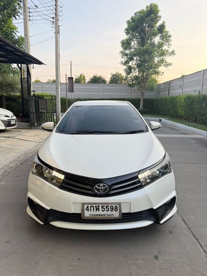 รถ Toyota Corolla Altis 1.8 Sport สี ขาว