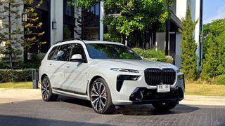 BMW X7 40d LCI ปี 23