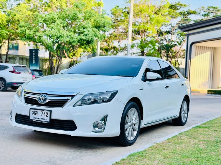 Toyota Camry 2013 2.5 HV Sedan ไฮบริด ไม่ติดแก๊ส เกียร์อัตโนมัติ ขาว รูปที่ 3