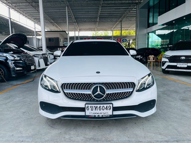 Mercedes-Benz E-Class 2021 E300e Sedan ปลั๊กอินไฮบริด (PHEV) ไม่ติดแก๊ส เกียร์อัตโนมัติ ขาว รูปที่ 3