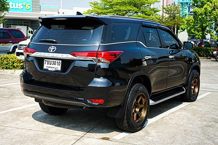 Toyota Fortuner 2018 2.4 V Utility-car ดีเซล ไม่ติดแก๊ส เกียร์อัตโนมัติ ดำ รูปที่ 4