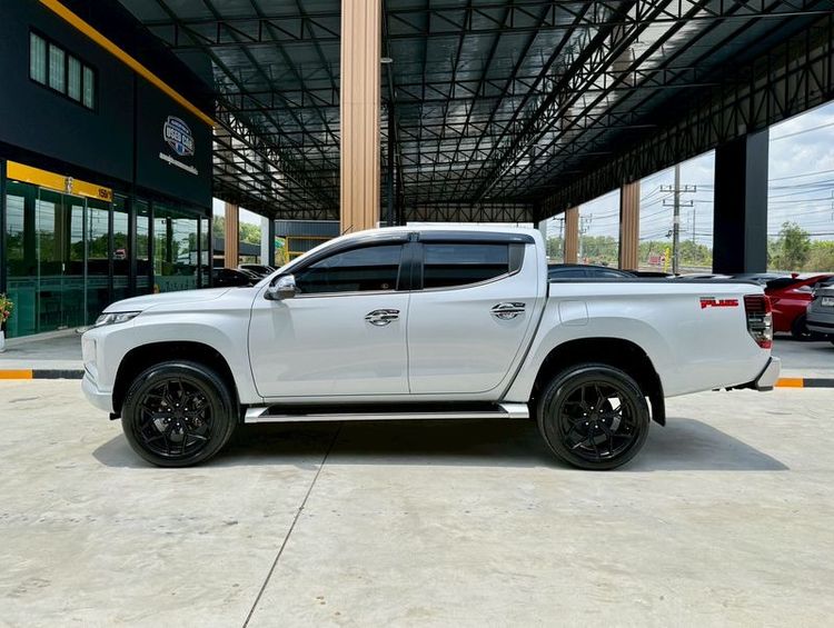 Mitsubishi Triton 2019 2.4 GLS Plus Pickup ดีเซล ไม่ติดแก๊ส เกียร์อัตโนมัติ ขาว รูปที่ 4