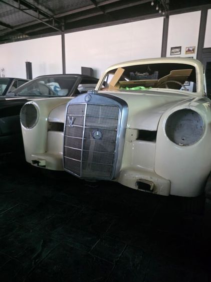 รถ Mercedes-Benz รุ่นอื่นๆ รุ่นย่อยอื่นๆ สี ครีม