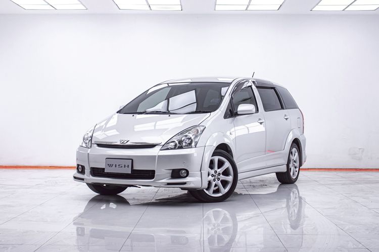 รถ Toyota Wish 2.0 Q สี เทา