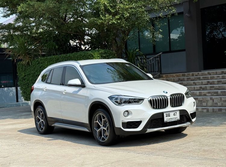 รถ BMW X1 2.0 sDrive18d xLine สี ขาว