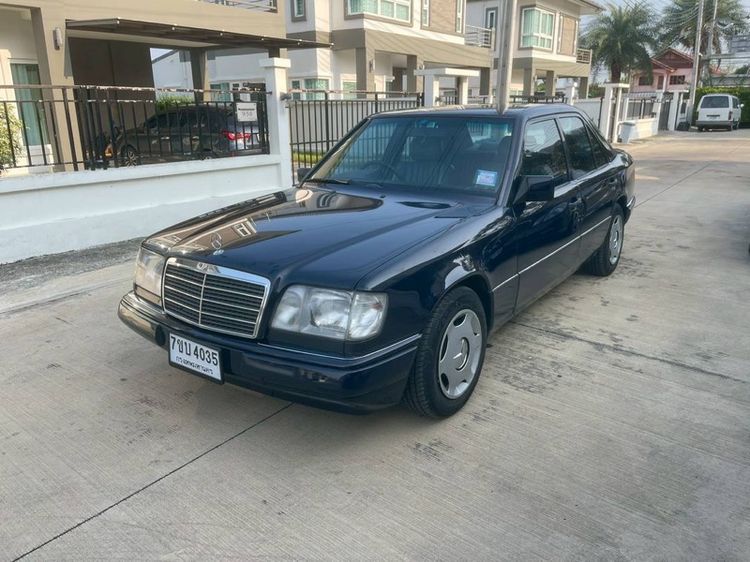Mercedes-Benz E-Class 1995 E200 Sedan เบนซิน เกียร์อัตโนมัติ น้ำเงิน