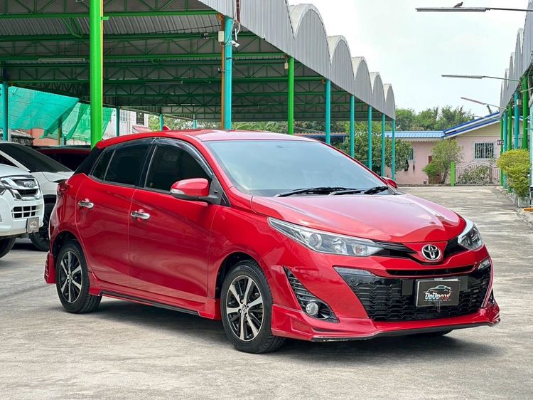 ปี 2018  TOYOTA YARIS 1.2 G AT สีแดง