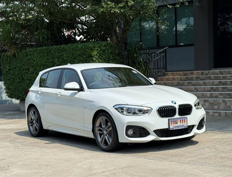 รถ BMW Series 1 118i สี ขาว