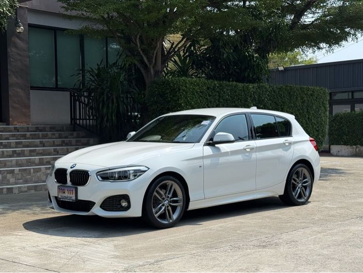 BMW Series 1 2018 118i Sedan เบนซิน ไม่ติดแก๊ส เกียร์อัตโนมัติ ขาว รูปที่ 4
