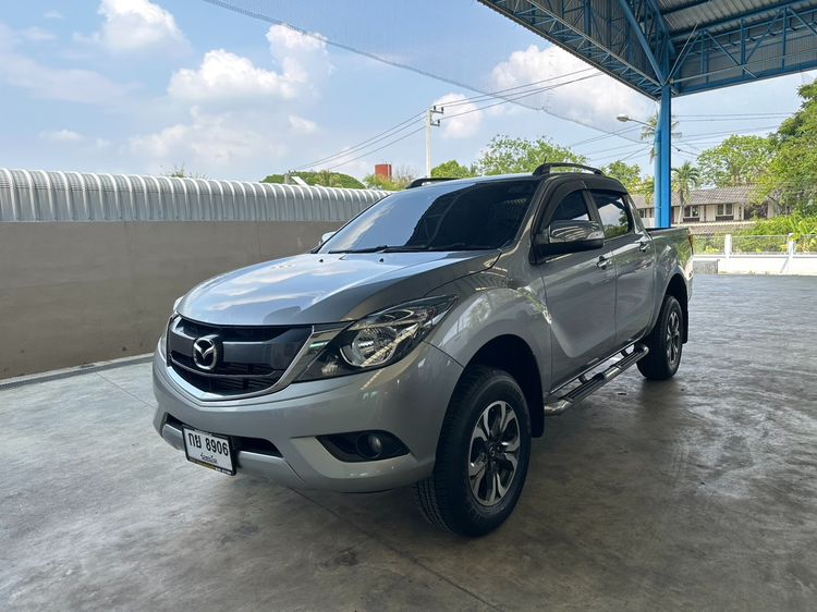รถ Mazda BT-50 Pro 2.2 Hi-Racer สี บรอนซ์เงิน