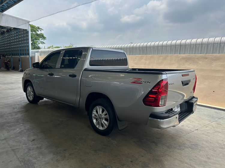 Toyota Hilux Revo 2020 Double Cab 2.4 Mid Z Edition Pickup ดีเซล ไม่ติดแก๊ส เกียร์ธรรมดา บรอนซ์เงิน รูปที่ 4