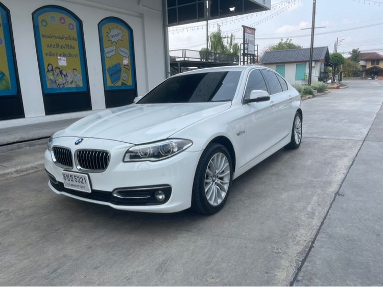 BMW Series 5 2016 528i Sedan เบนซิน เกียร์อัตโนมัติ ขาว