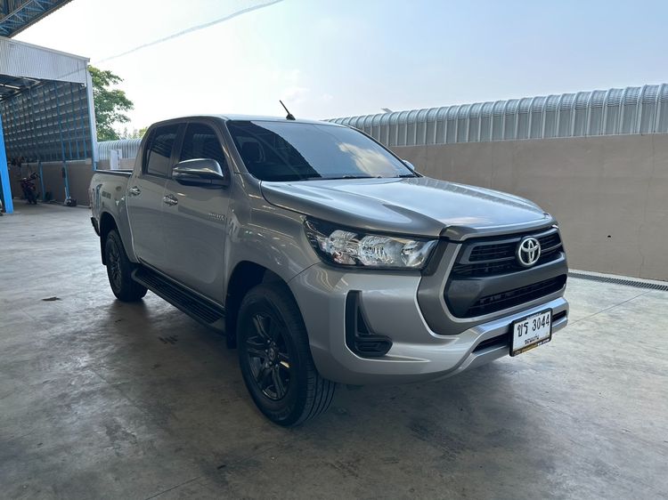 Toyota Hilux Revo 2020 Double Cab 2.4 Entry Prerunner Pickup ดีเซล ไม่ติดแก๊ส เกียร์อัตโนมัติ บรอนซ์เงิน รูปที่ 3