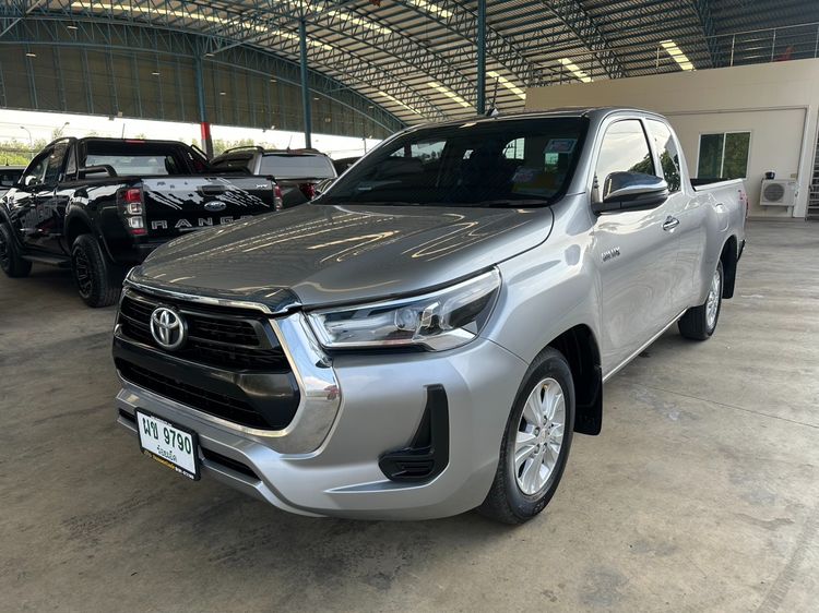 Toyota Hilux Revo 2022 Smart Cab 2.4 Mid Z Edition Pickup ดีเซล ไม่ติดแก๊ส เกียร์ธรรมดา บรอนซ์เงิน