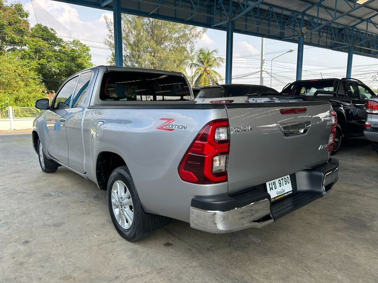 Toyota Hilux Revo 2022 Smart Cab 2.4 Mid Z Edition Pickup ดีเซล ไม่ติดแก๊ส เกียร์ธรรมดา บรอนซ์เงิน รูปที่ 4