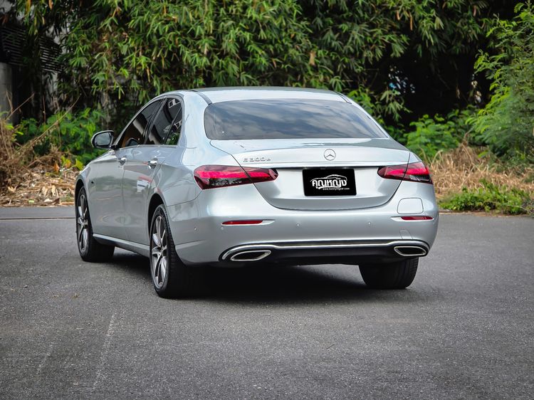 Mercedes-Benz E-Class 2021 E300e Sedan ปลั๊กอินไฮบริด (PHEV) ไม่ติดแก๊ส เกียร์อัตโนมัติ เทา รูปที่ 2