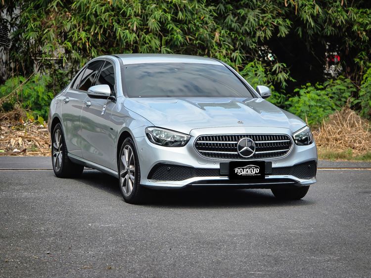 รถ Mercedes-Benz E-Class E300e สี เทา