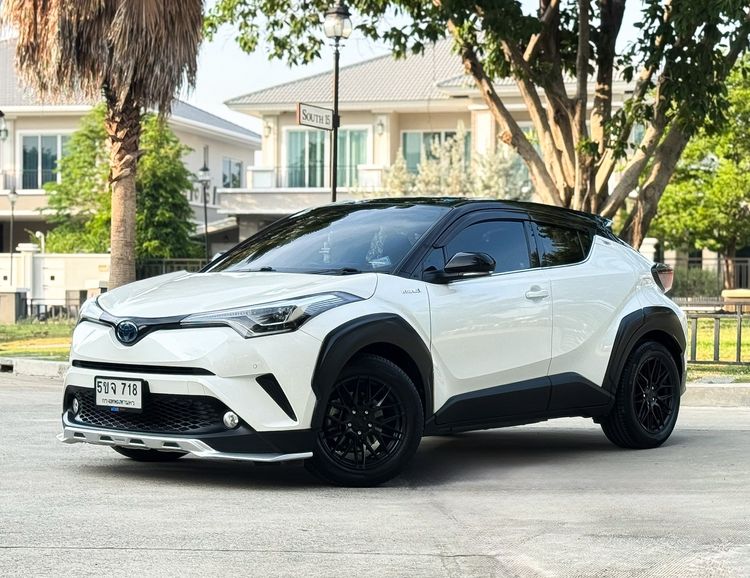 Toyota C-HR 2019 1.8 Hybrid Hi Utility-car ไฮบริด ไม่ติดแก๊ส เกียร์อัตโนมัติ ขาว