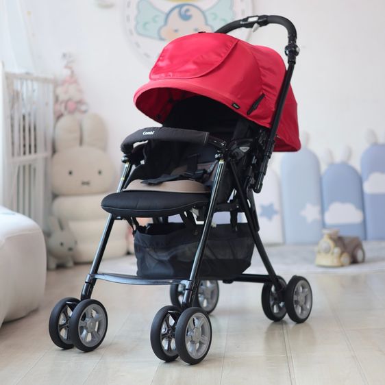 รถเข็นเด็กพับได้ Combi Chelsea สีแดงสวย สภาพนางฟ้า