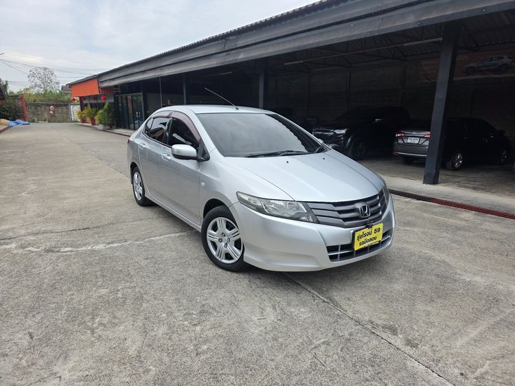 รถ Honda City 1.5 S i-VTEC สี บรอนซ์เงิน