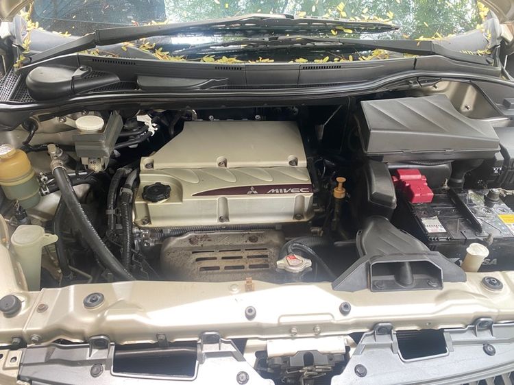 Mitsubishi Space Wagon 2004 2.4 GLS Van เบนซิน เกียร์อัตโนมัติ บรอนซ์ทอง รูปที่ 4