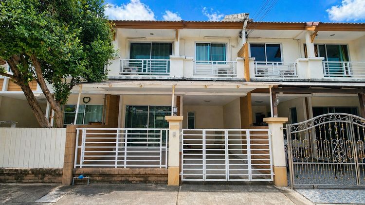 ขายด่วน ทาวน์โฮม Q House พระราม 2 ซอย 50 — ต่ำกว่า 3 ล้าน ทำเลดีที่สุดในย่าน แบรนด์ดัง เพื่อนบ้านดี