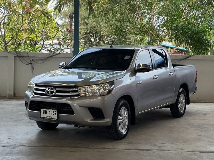 รถ Toyota Hilux Revo 2.4 J Plus สี บรอนซ์เงิน