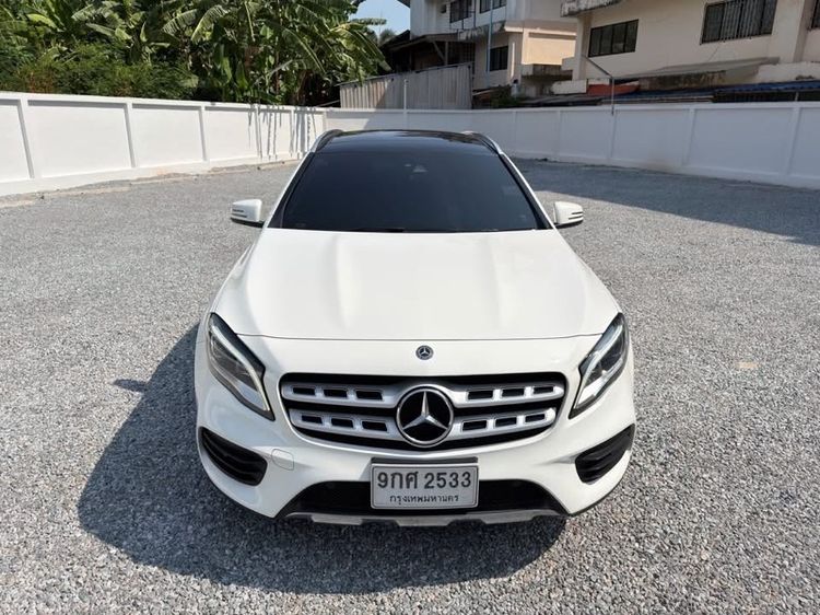 รถ Mercedes-Benz GLA-Class GLA250 สี ขาว