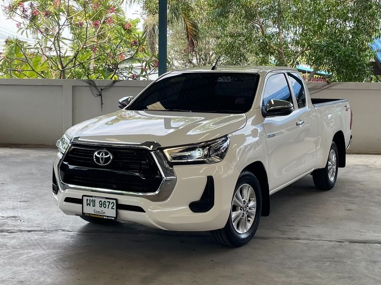 รถ Toyota Hilux Revo Smart Cab 2.4 Mid Z Edition สี ขาว
