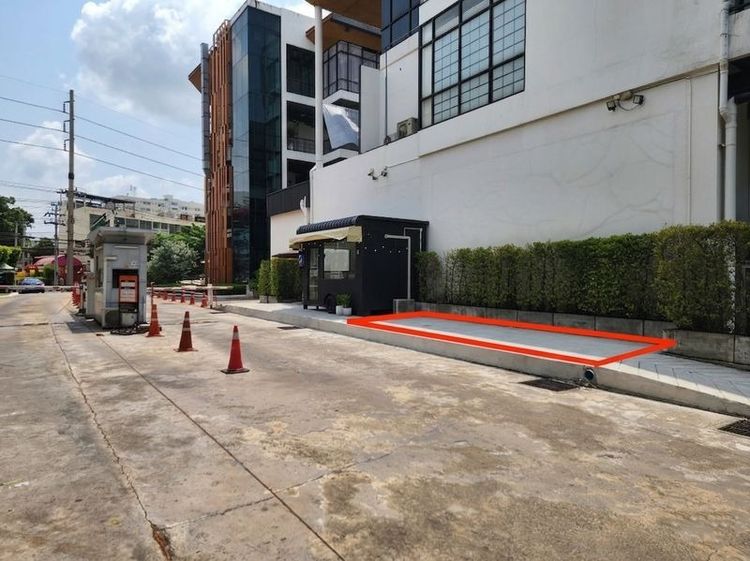 ให้เช่าพื้นที่วางคีออส ถนนจันทน์ ทางเข้าโครงการ Mixed-use  พื้นที่เชิงพาณิชย์ทำเลทอง ชั้น 1 ภายในโครงการ ห้องสุดท้าย ตำแหน่งดี ติดแบรนด์