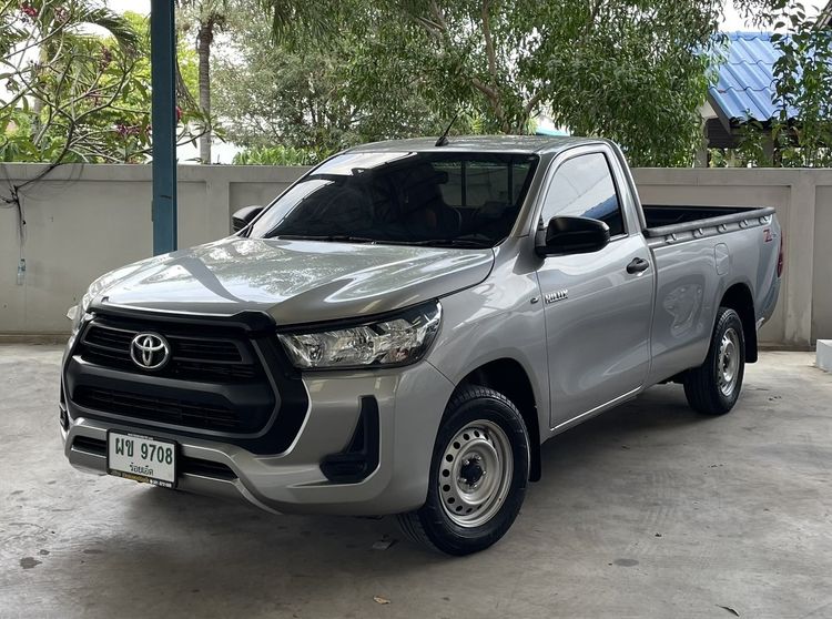 รถ Toyota Hilux Revo 2.4 Entry สี บรอนซ์เงิน