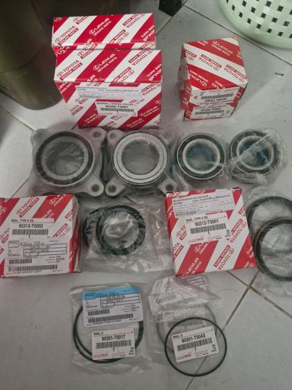 ชุดลูกปืนล้อและปีกนกล่าง revo 4WD รูปที่ 3
