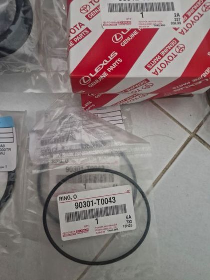 ชุดลูกปืนล้อและปีกนกล่าง revo 4WD