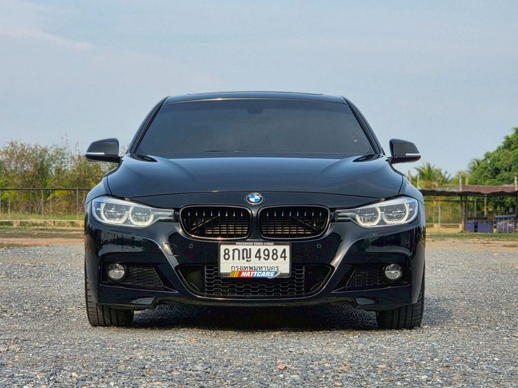 BMW Series 3 2019 330e Sedan ปลั๊กอินไฮบริด (PHEV) ไม่ติดแก๊ส เกียร์อัตโนมัติ ดำ รูปที่ 2