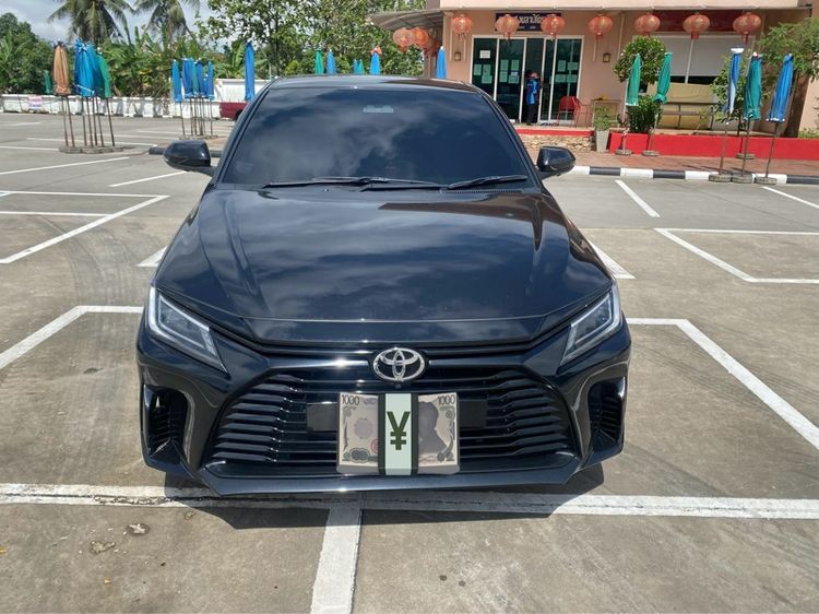 รถ Toyota Yaris ATIV 1.2 Premium สี ดำ
