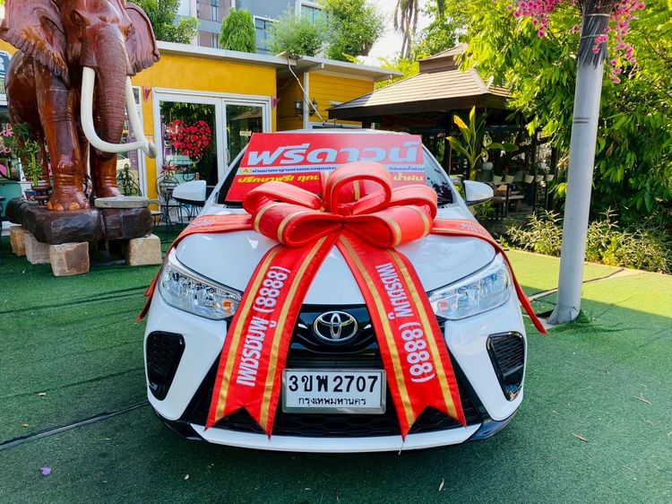 Toyota Yaris 2022 1.2 Entry Sedan เบนซิน LPG เกียร์อัตโนมัติ ขาว