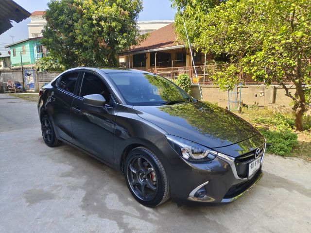 Mazda Mazda 2 2019 1.3 High Connect Sedan เบนซิน ไม่ติดแก๊ส เกียร์อัตโนมัติ น้ำตาล รูปที่ 4