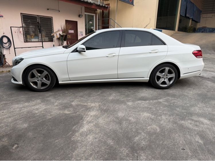 Mercedes-Benz E-Class 2015 E200 Sedan เบนซิน ไม่ติดแก๊ส เกียร์อัตโนมัติ ขาว รูปที่ 4
