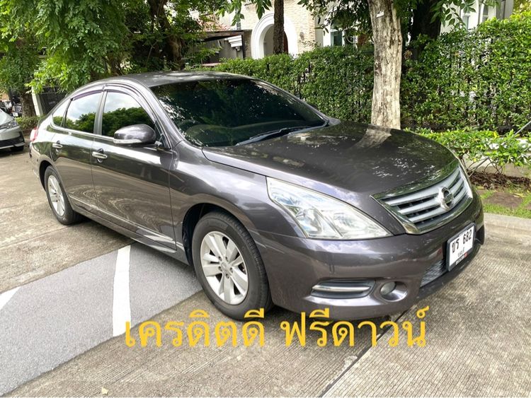 รถ Nissan Teana 2.0 200 XL สี ม่วง