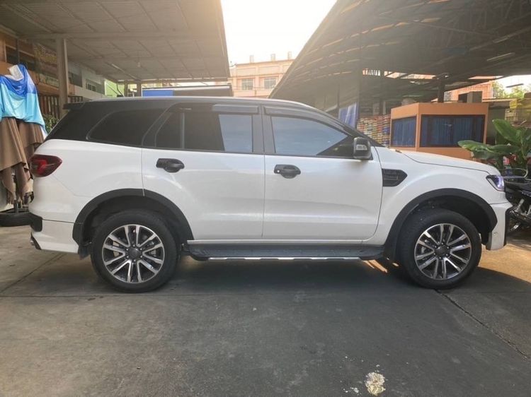 Ford Everest 2021 2.0 Titanium Utility-car ดีเซล เกียร์อัตโนมัติ ขาว