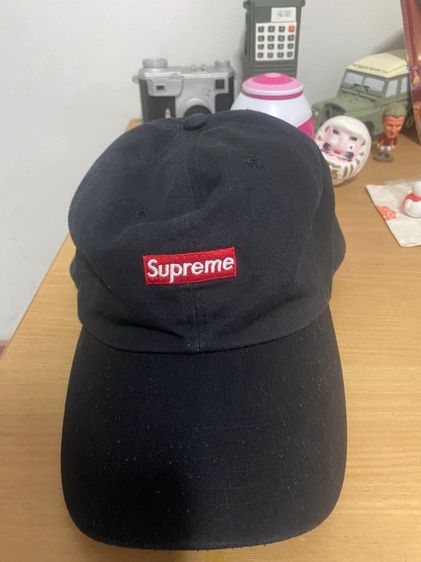หมวก supreme