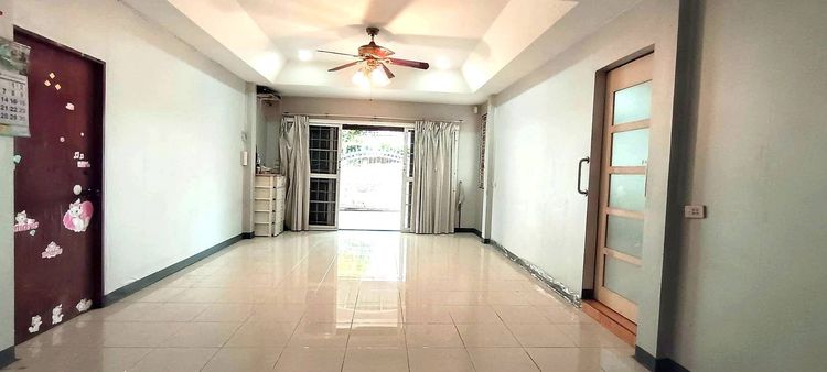 ✨ ขายบ้านสวย 54 ตร.วา หมู่บ้าน ช.รุ่งเรือง 6   ถนนเมน  6 ห้องนอน  พร้อมอยู่ ใกล้ MRT  เซ็นทรัลเวสต์เกต 