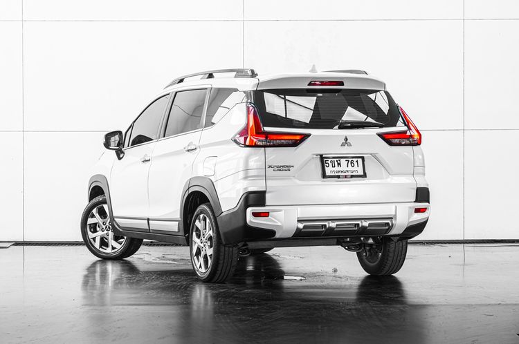 Mitsubishi Xpander 2023 1.5 Cross Utility-car เบนซิน ไม่ติดแก๊ส เกียร์อัตโนมัติ ขาว รูปที่ 4
